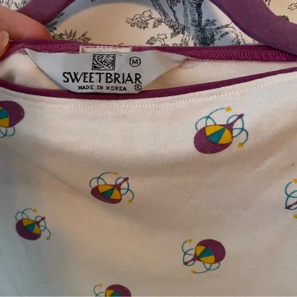 Unique Pattern Top - Picture 2 of 4